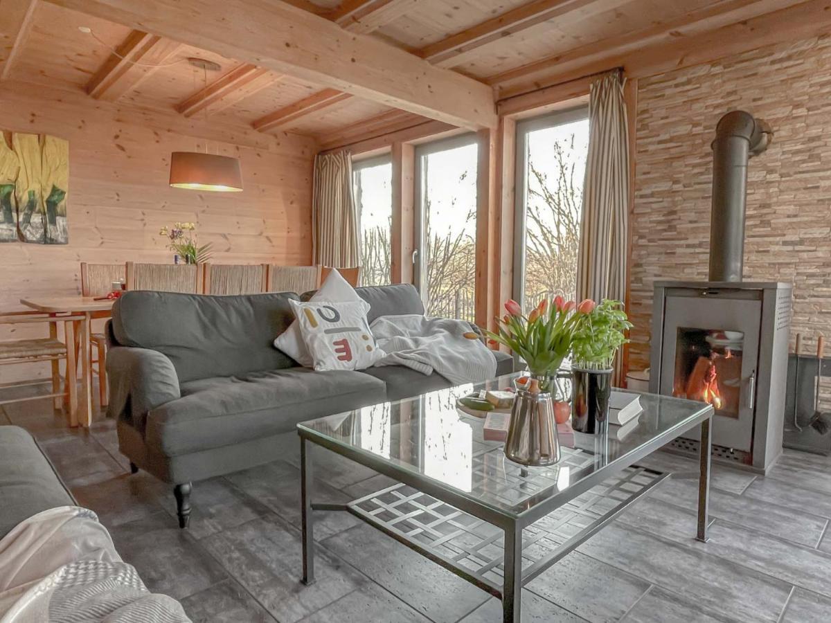 Traumhaff Kuestenchalets - Einzigartige Chalets An Der Ostsee. Ganz Aus Laerchenholz Mit Kamin Und Sauna Vogelsang-Warsin 외부 사진