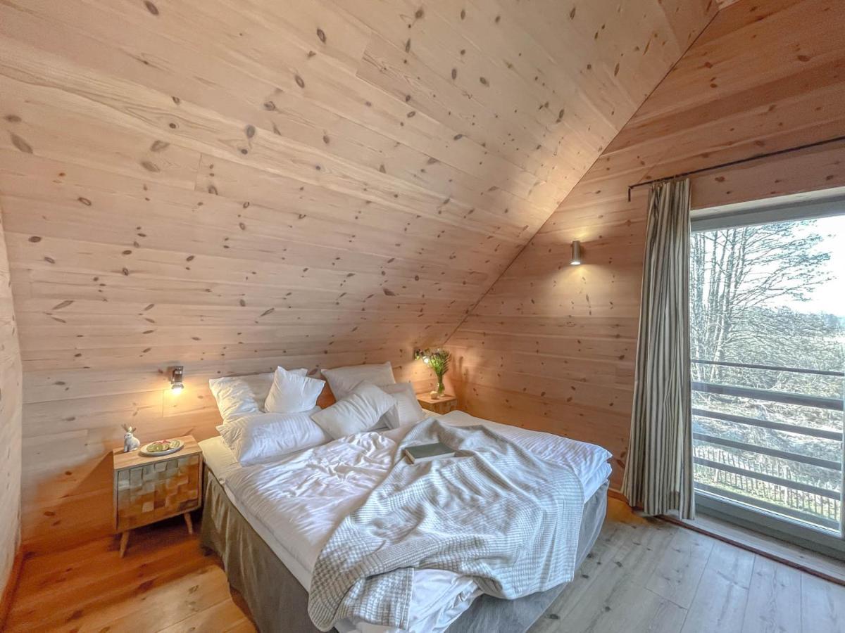 Traumhaff Kuestenchalets - Einzigartige Chalets An Der Ostsee. Ganz Aus Laerchenholz Mit Kamin Und Sauna Vogelsang-Warsin 외부 사진